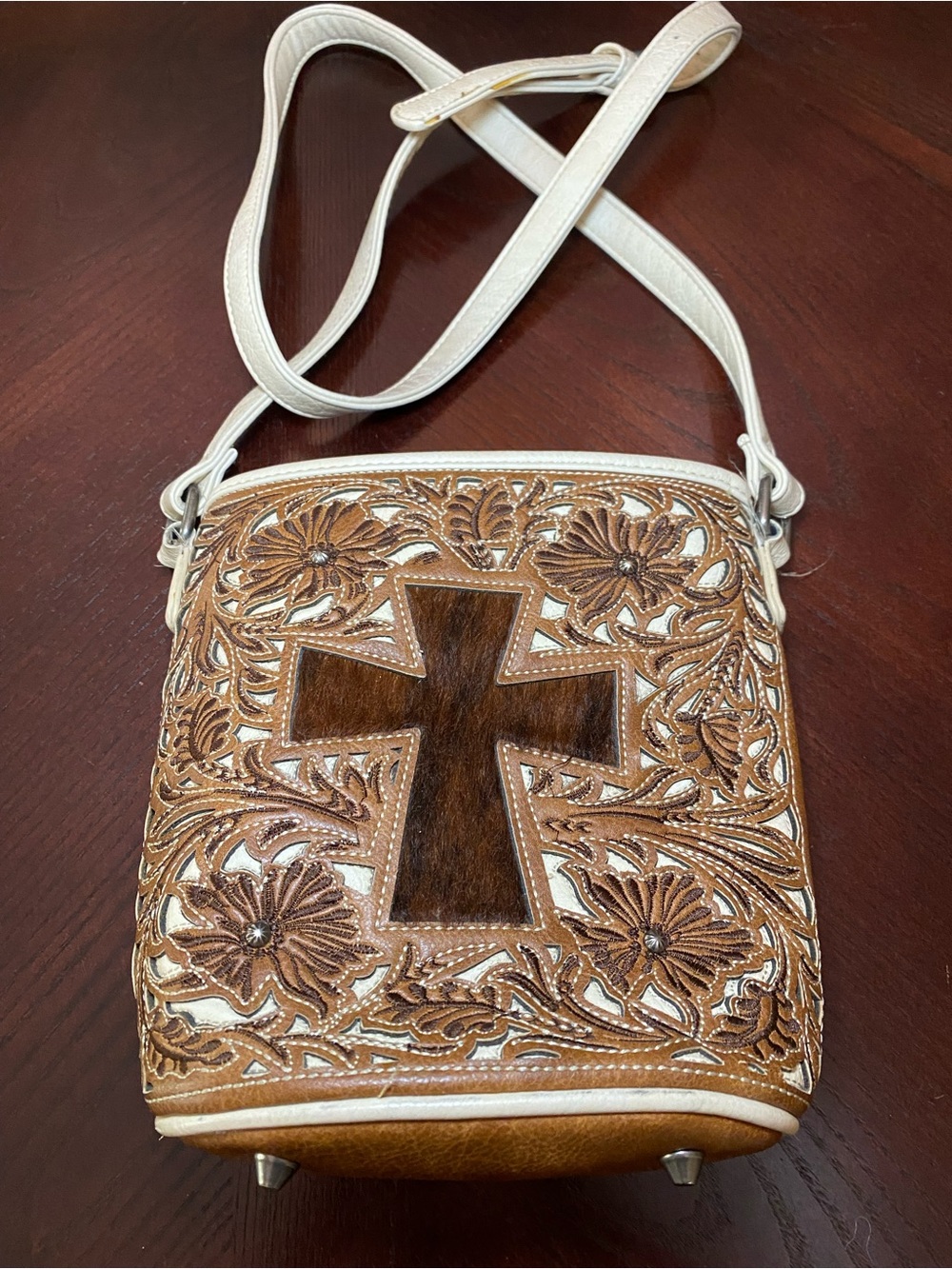 Women’s Brown and Cream Western Style Faux Leather purse. Cross Accent
